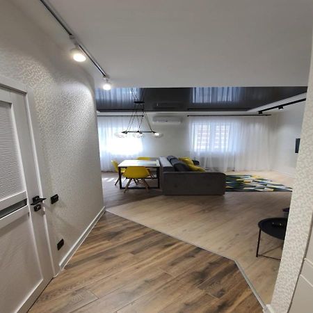 New Lux Apartment 2020 Kharkiv Eksteriør bilde