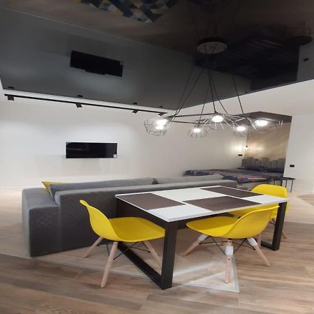 New Lux Apartment 2020 Kharkiv Eksteriør bilde