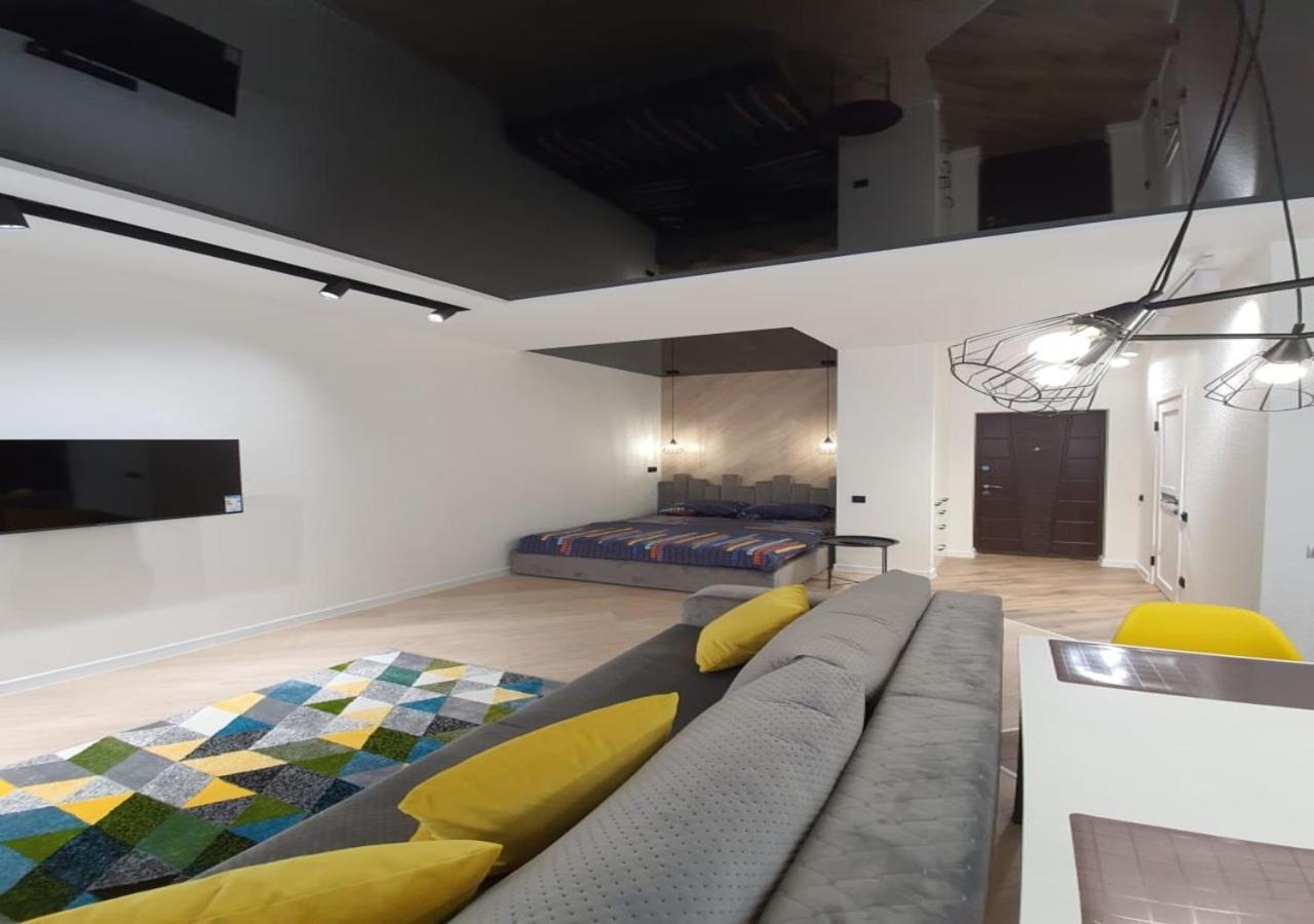 New Lux Apartment 2020 Kharkiv Eksteriør bilde