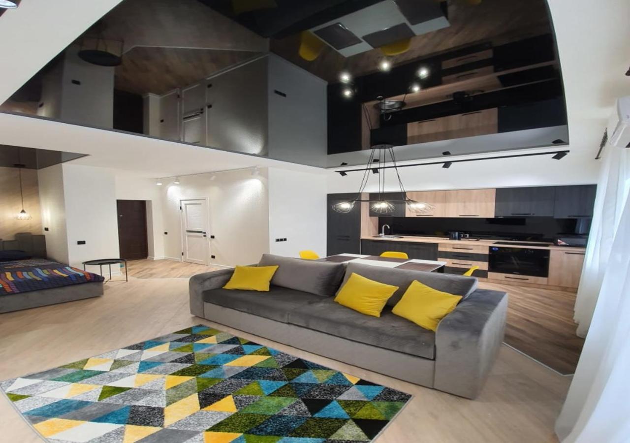 New Lux Apartment 2020 Kharkiv Eksteriør bilde
